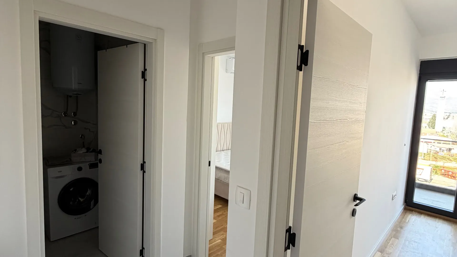 Izdavanje, dvosoban stan, 66m², Stari Aerodrom, Podgorica