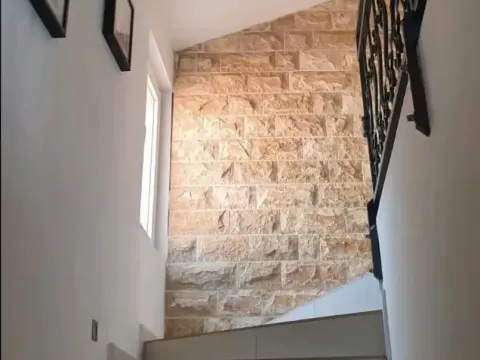 Izdavanje, stan, 80m², Tivat, Crna Gora - image 3