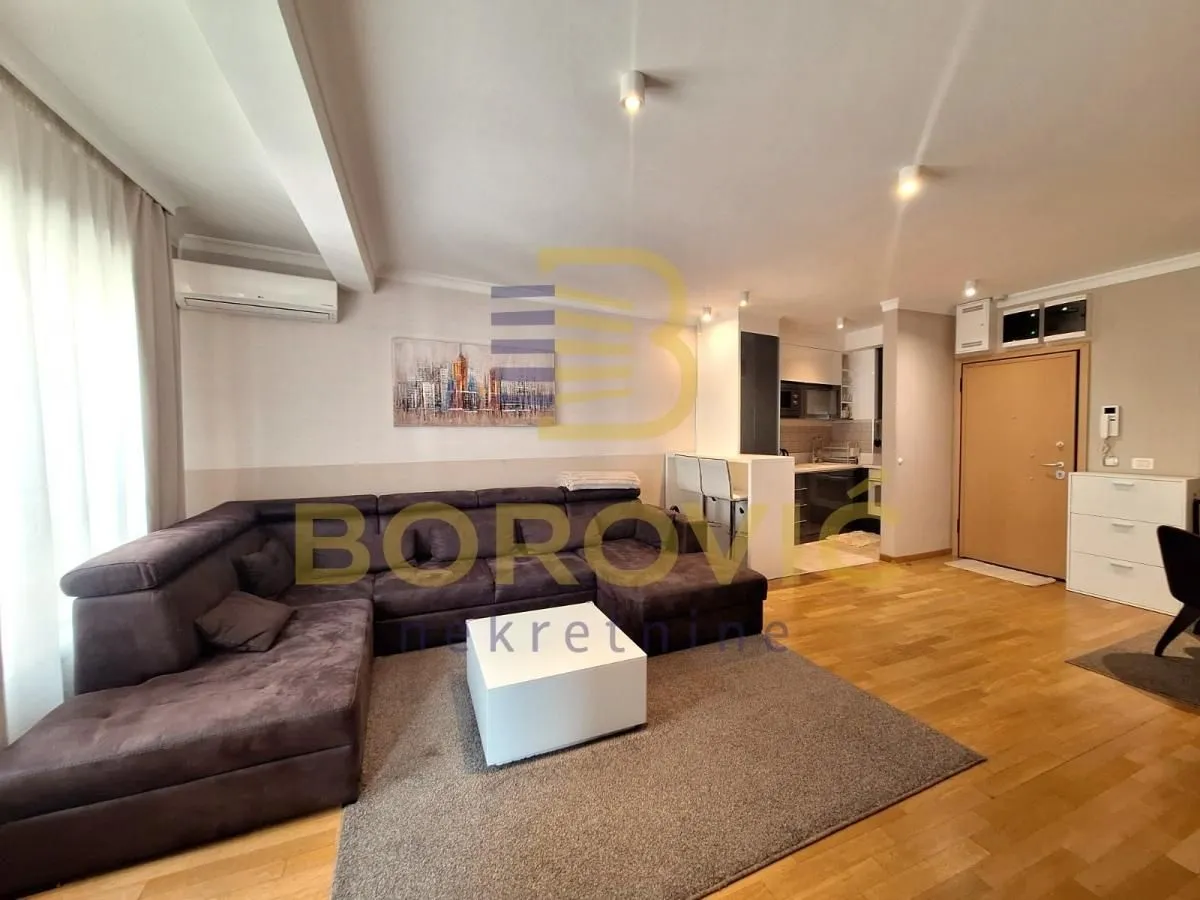 Rent, three bedroom apartment, 74m², Vračar Hram, Vračar Sve Podlokacije