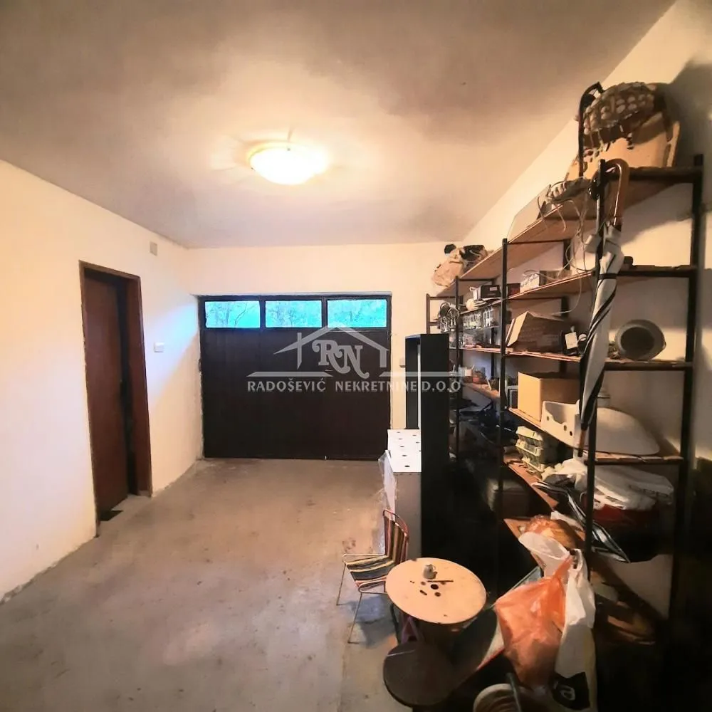 Prodaja, kuća, 219m², Čukarica, Beograd