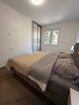 Rent, three bedroom apartment, 100m², Tološka šuma, Podgorica - image 9