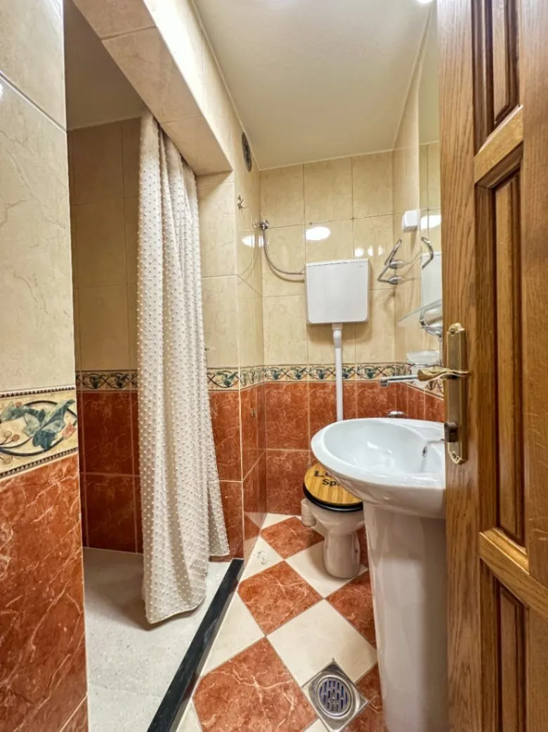 Izdavanje, trosoban stan, 114m², Momišići, Podgorica