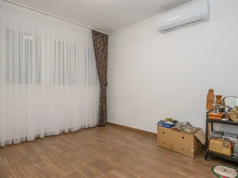Izdavanje, stan, 100m², Podgorica, Crna Gora - image 13