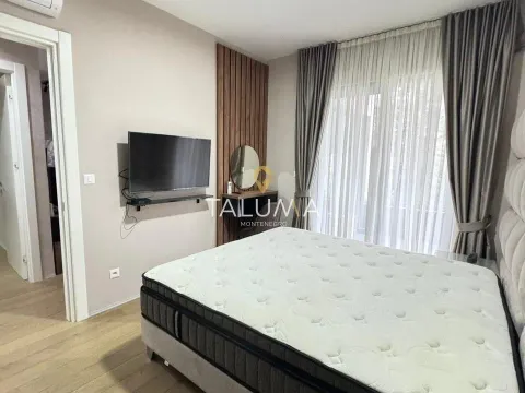 Rent, two bedroom apartment, 69m², Gospoština, Budva - image 2
