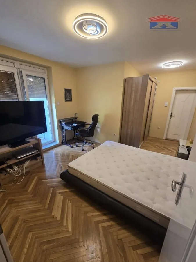 Prodaja, trosoban stan, 75m², Grbavica, Novi Sad Sve Podlokacije