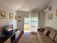 Izdavanje, jednosoban stan, 40m², Kamenovo, Budva - image 1