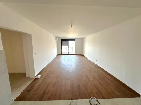 Stan in Tološka šuma