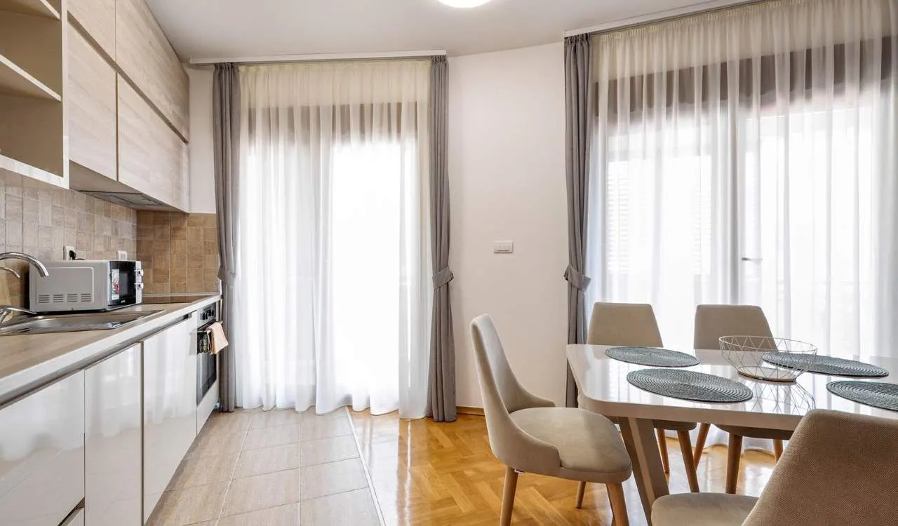 Prodaja, dvosoban stan, 88m², Bečići, Budva