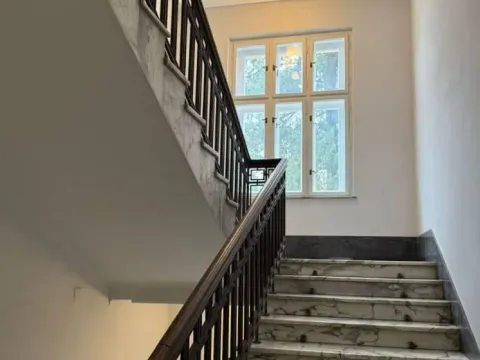 Prodaja, četvorosoban stan, 135m², Vukov Spomenik, Zvezdara Sve Podlokacije - image 2