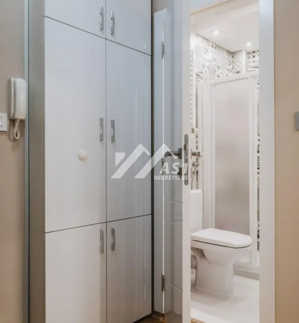 Prodaja, jednosoban stan, 38m², Novi Sad Sve Podlokacije, Novi Sad