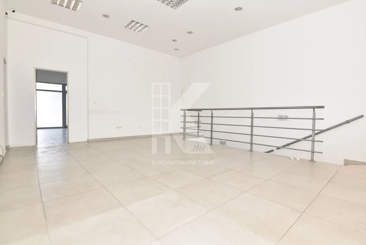 Rent, office space, 180m², Tološka šuma, Podgorica