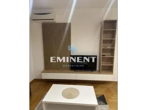 Izdavanje, jednosoban stan, 32m², Stari Grad, Beograd - image 3