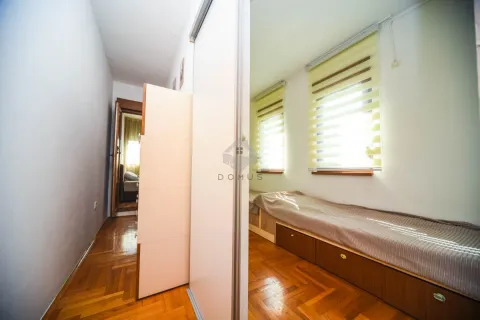 Rent, two bedroom apartment, 56m², Tuški Put, Podgorica - image 4