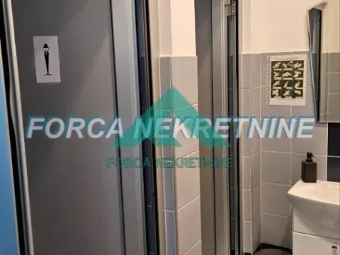 Izdavanje, poslovni prostor, 130m², Stari Grad, Beograd - image 12