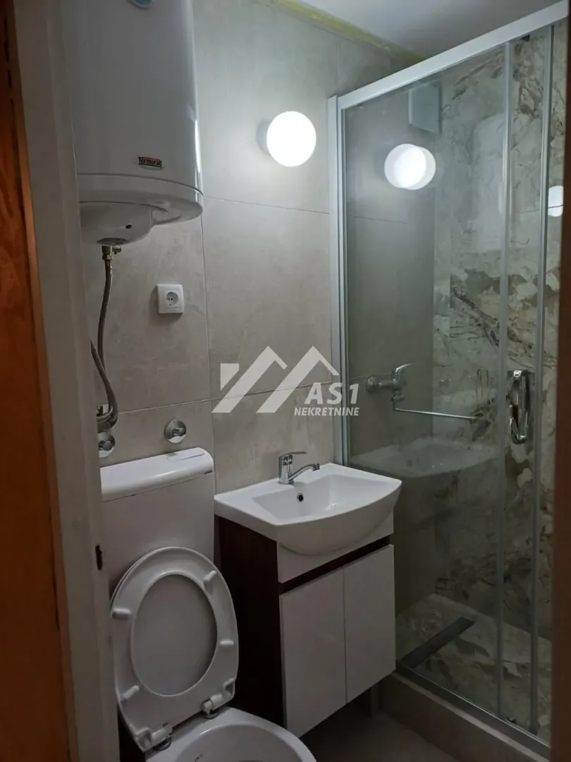 Izdavanje, dvosoban stan, 56m², Liman 2, Novi Sad Sve Podlokacije