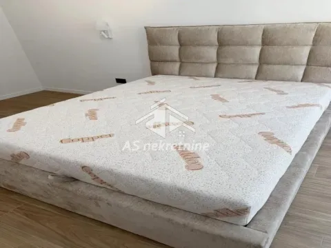 Izdavanje, dvosoban stan, 65m², Kalenić Pijaca, Vračar Sve Podlokacije - image 8