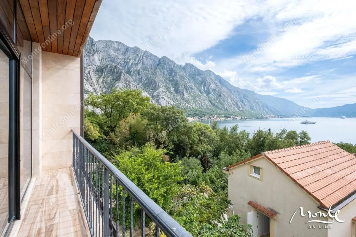 Prodaja, kuća, 428m², Orahovac, Kotor