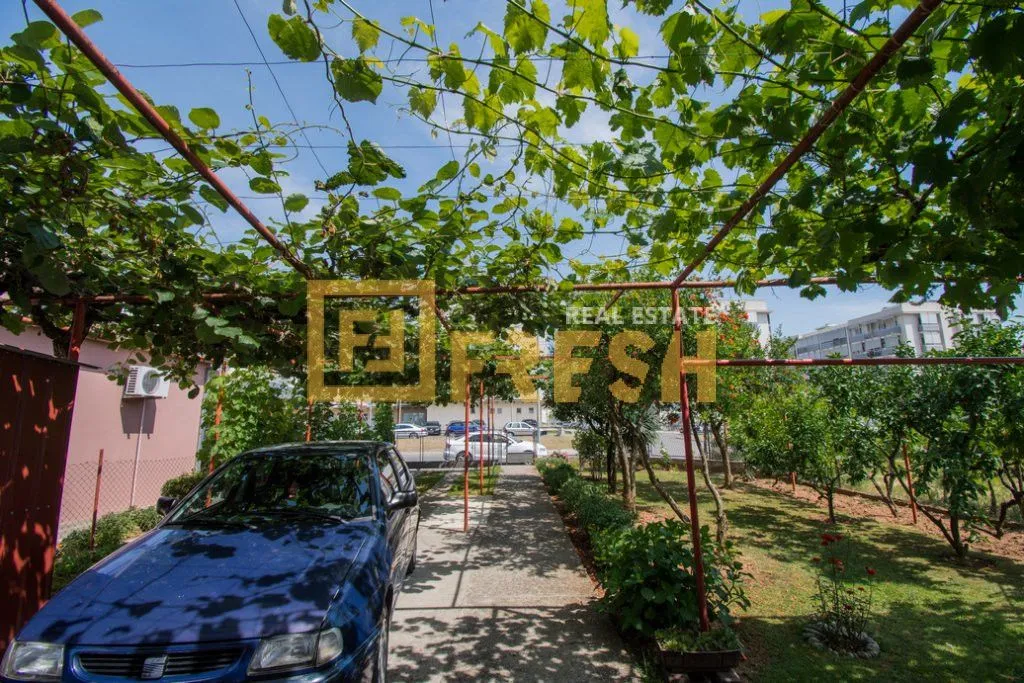 Prodaja, kuća, 168m², Tološi, Podgorica