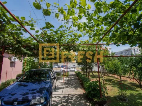 Sale, house, 168m², Tološi, Podgorica - image 2
