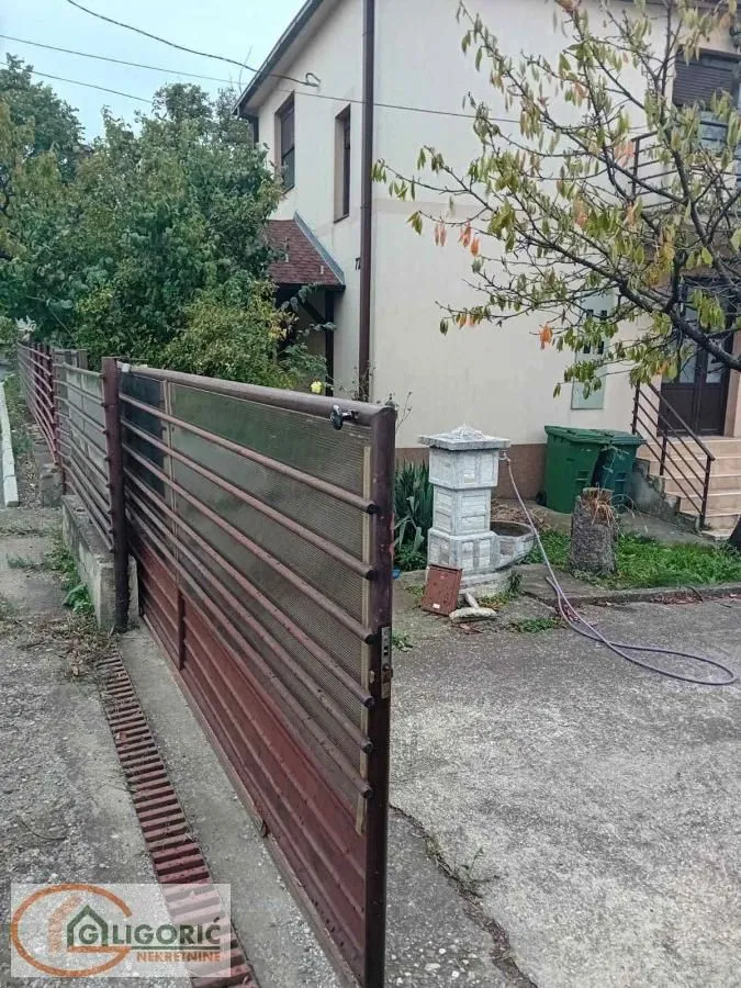 Sale, house, 74m², Čukarica, Beograd