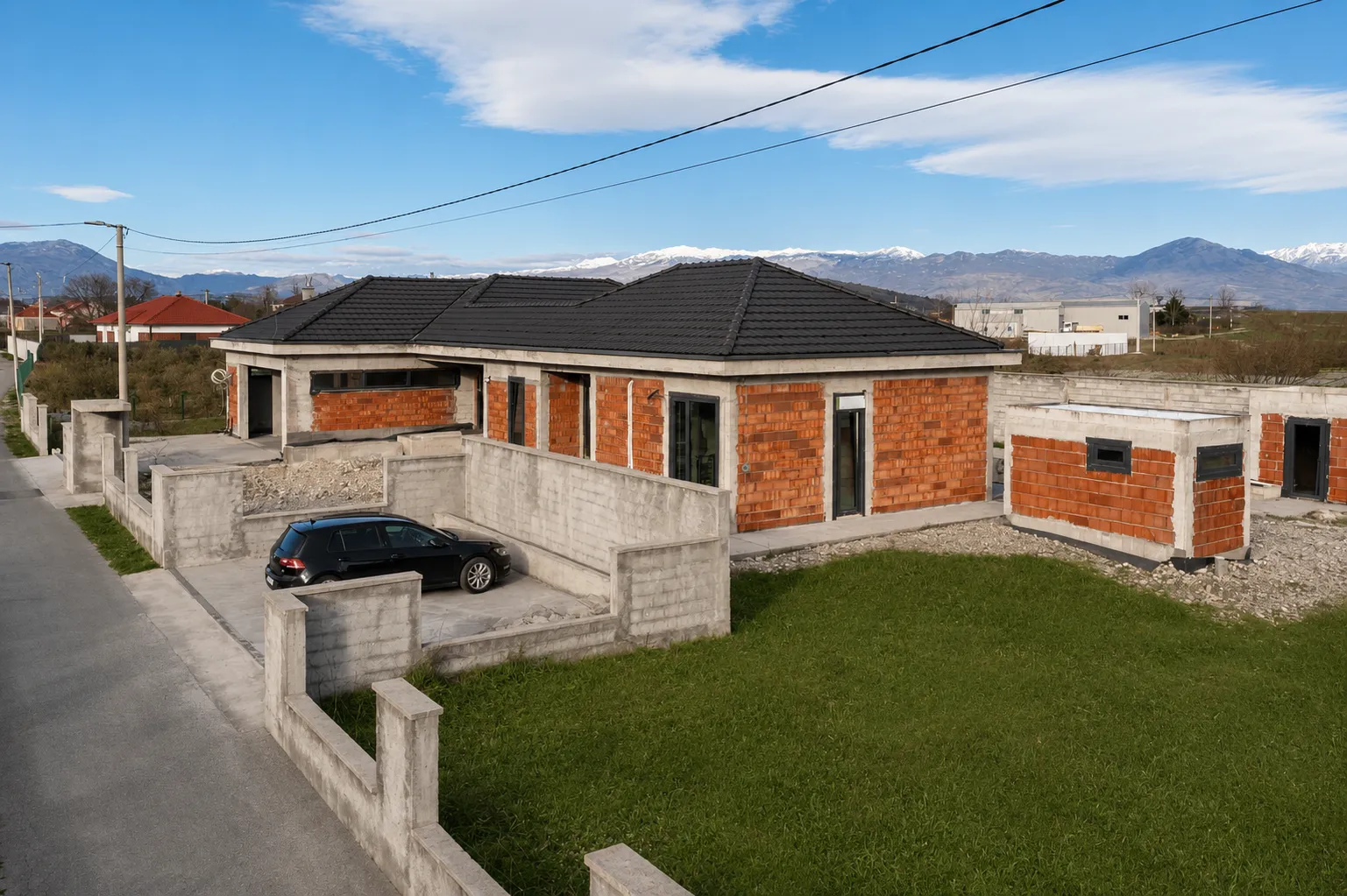 Sale, house, 259m², Donji Kokoti, Podgorica