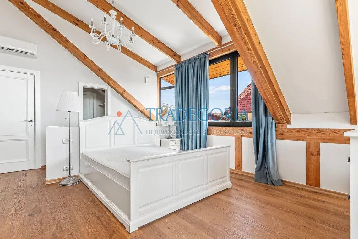 Prodaja, kuća, 220m², Tivat, Crna Gora