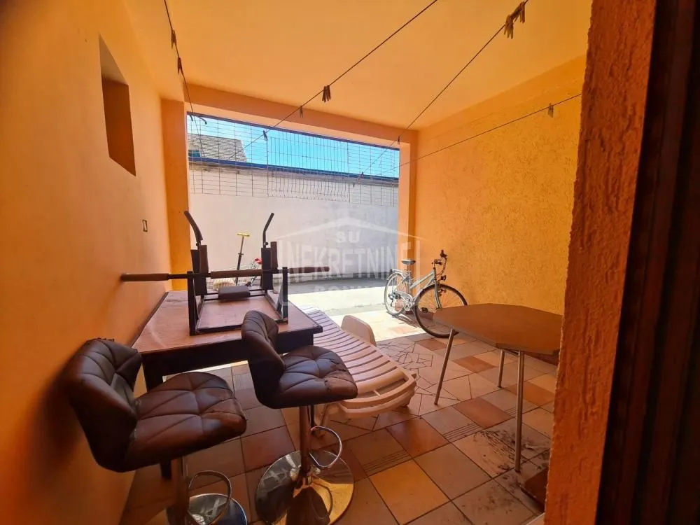 Prodaja, kuća, 400m², Aleksandrovo, Subotica