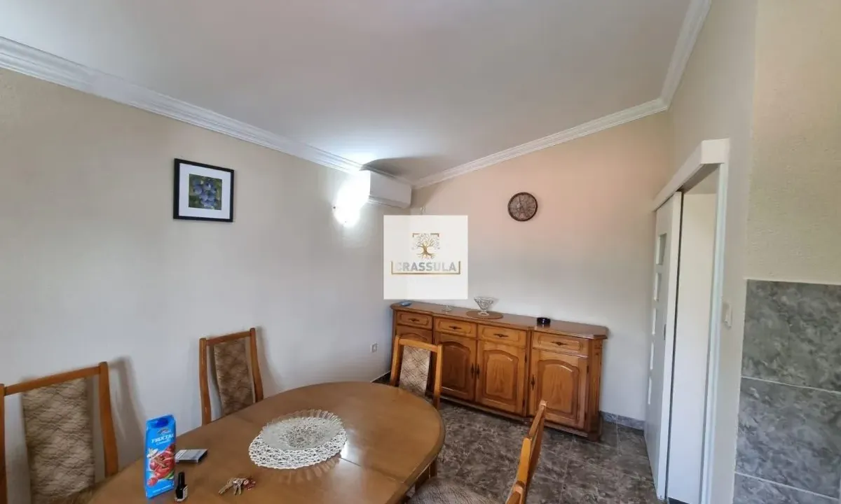 Izdavanje, dvosoban stan, 82m², Kotor, Crna Gora