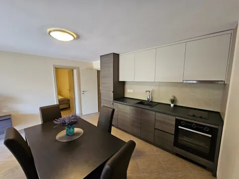 Izdavanje, dvosoban stan, 55m², Bečići, Budva - image 5