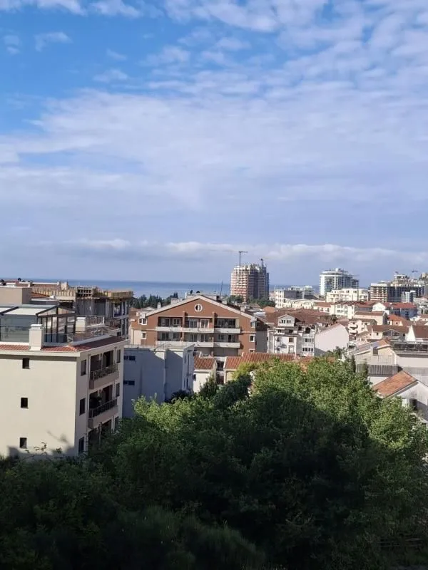 Prodaja, jednosoban stan, 38m², Lazi, Budva