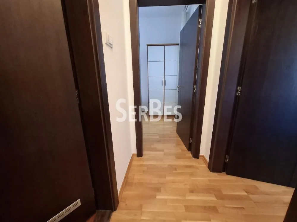 Prodaja, trosoban stan, 59m², Bulevar Oslobodjenja, Novi Sad Sve Podlokacije
