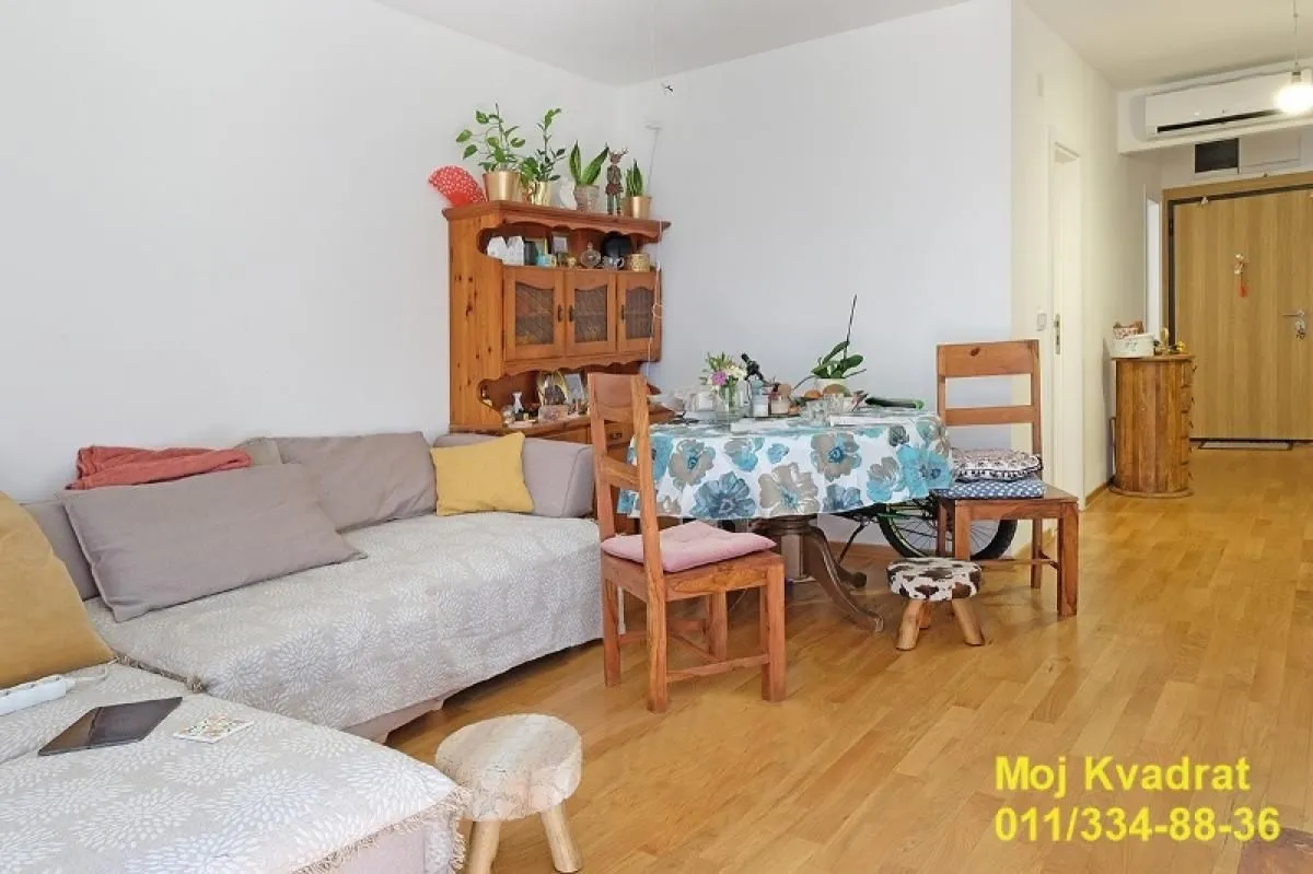 Prodaja, trosoban stan, 52m², Lekino Brdo, Voždovac Sve Podlokacije