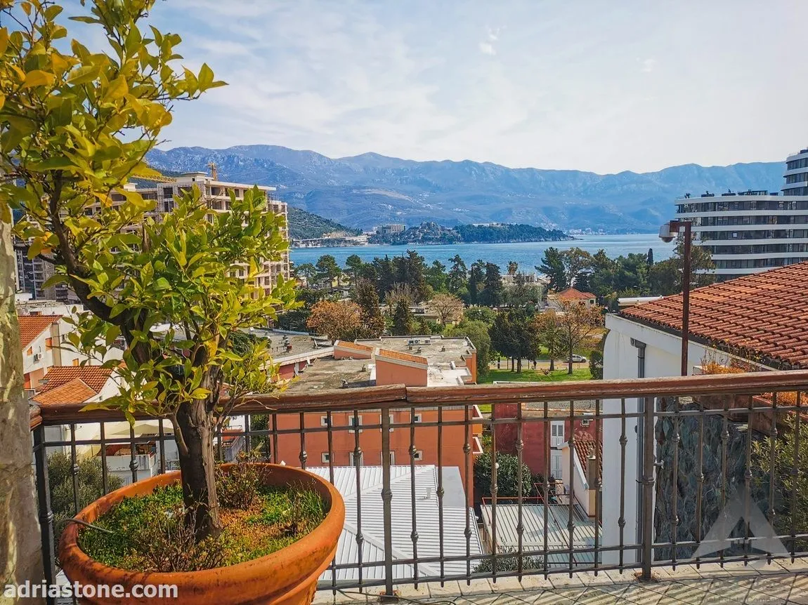 Sale, house, 820m², Centar, Budva