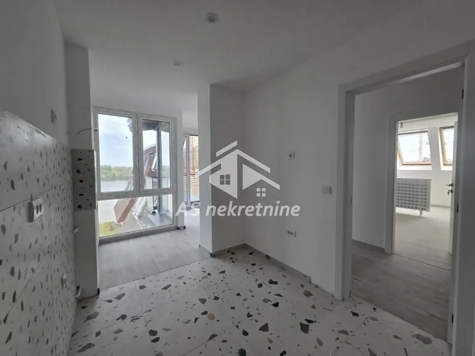 Rent, four bedroom apartment, 76m², Stari Grad, Beograd