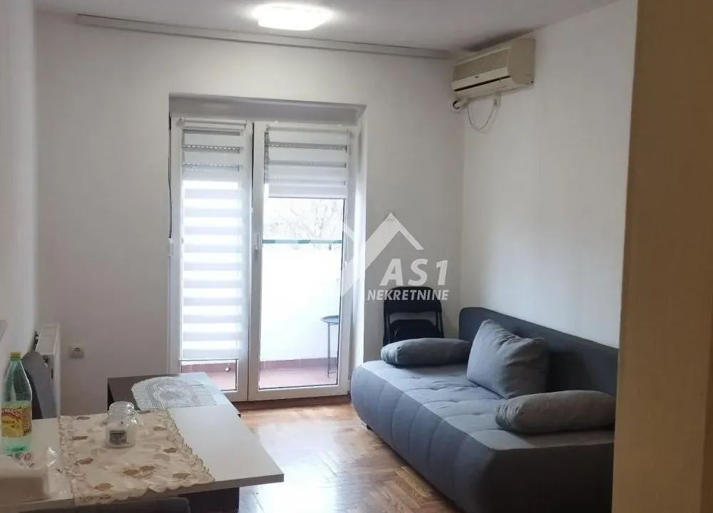 Izdavanje, stan, 27m², Adamovićevo Naselje, Novi Sad Sve Podlokacije