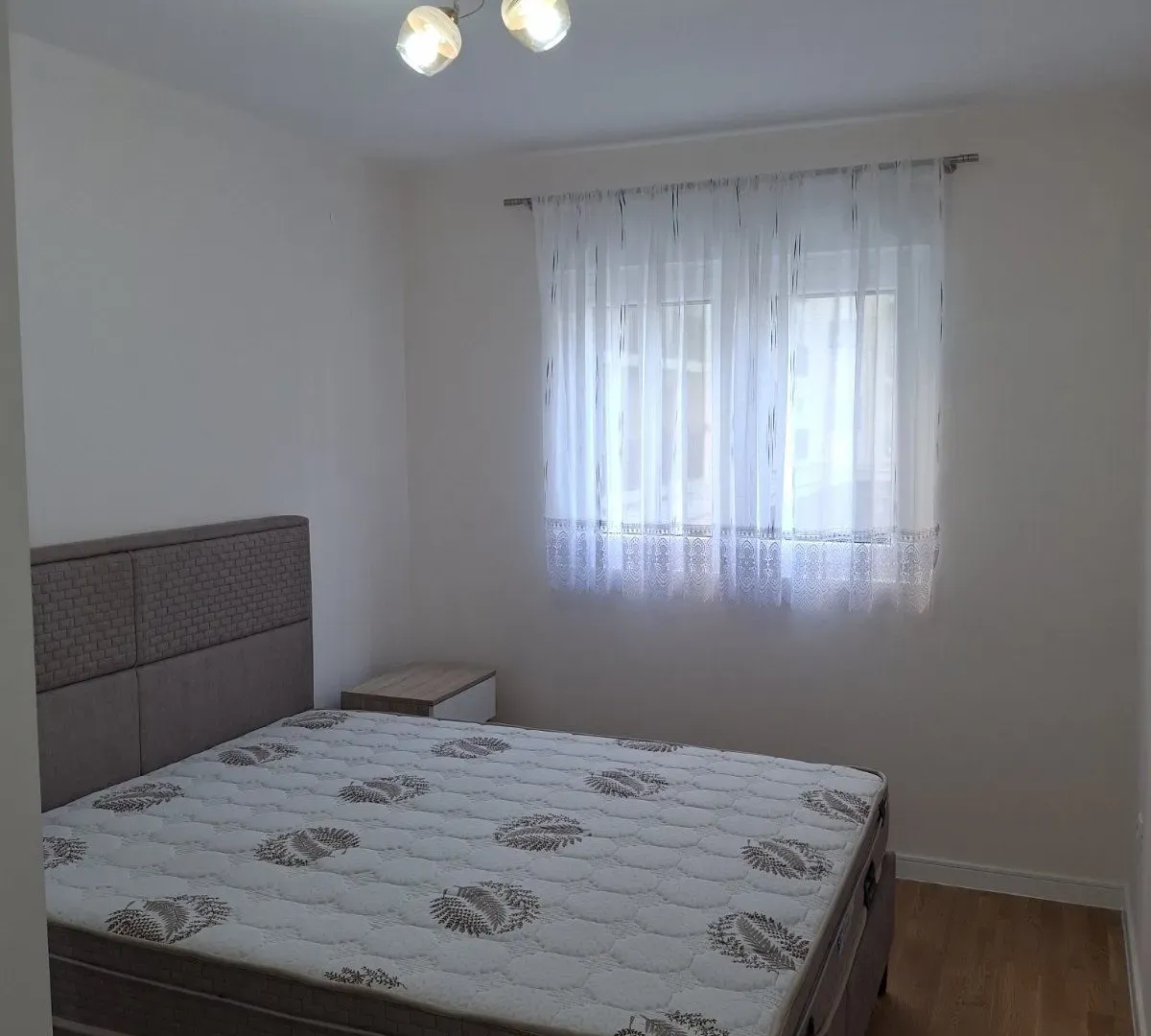 Izdavanje, jednosoban stan, 45m², Pobrežje, Podgorica