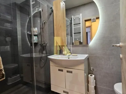 Sale, three bedroom apartment, 56m², Bulevar patrijarha Pavla, Novi Sad Sve Podlokacije - image 9