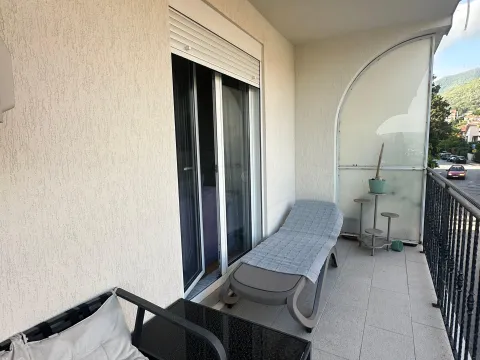 Izdavanje, dvosoban stan, 85m², Centar, Tivat - image 27