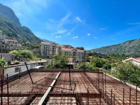 Sale, house, 200m², Dobrota, Kotor - image 11