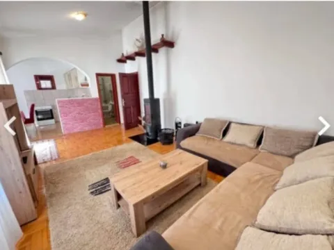 Rent, two bedroom apartment, 80m², Budva, Crna Gora - image 4