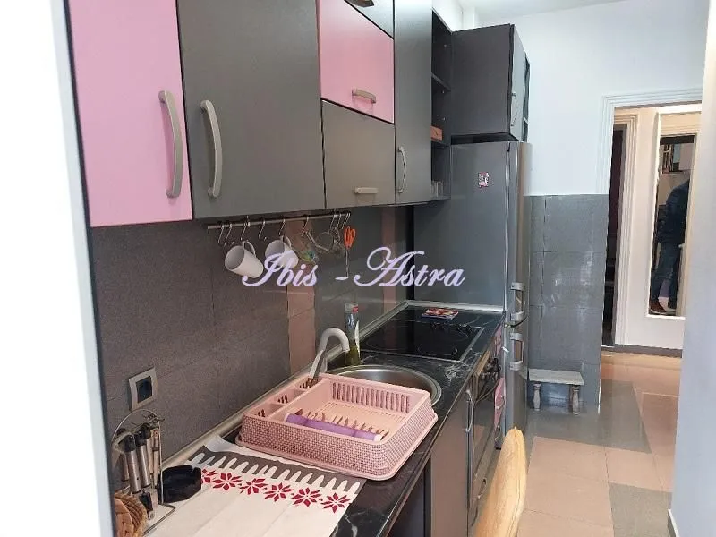 Rent, three bedroom apartment, 75m², Vračar Sve Podlokacije, Beograd