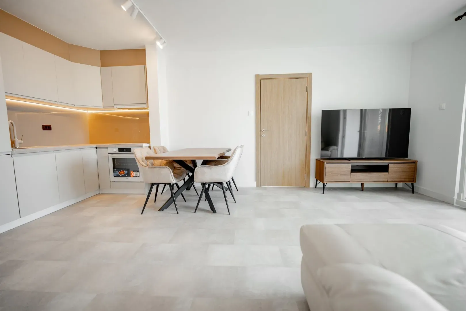 Sale, one bedroom apartment, 45m², Sveti Stefan, Budva