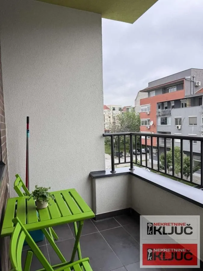 Izdavanje, jednosoban stan, 37m², Bulevar Evrope, Novi Sad Sve Podlokacije