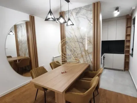 Izdavanje, trosoban stan, 65m², Južni Bulevar, Vračar Sve Podlokacije - image 5