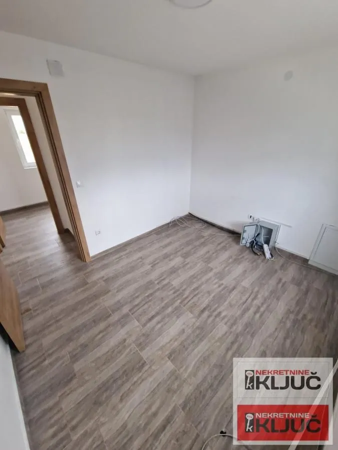 Rent, office space, 300m², Veternik, Novi Sad Sve Podlokacije