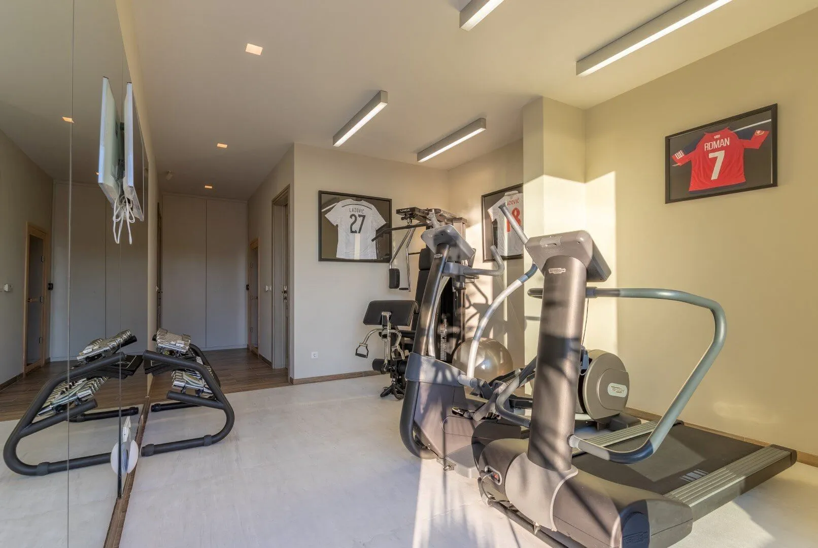 Sale, house, 550m², Reževići, Budva