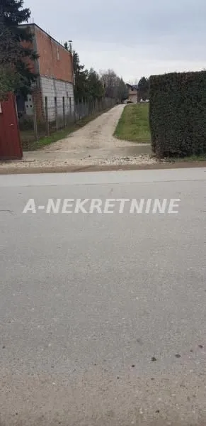 Izdavanje, plac, 2000m², Veternik, Novi Sad Sve Podlokacije