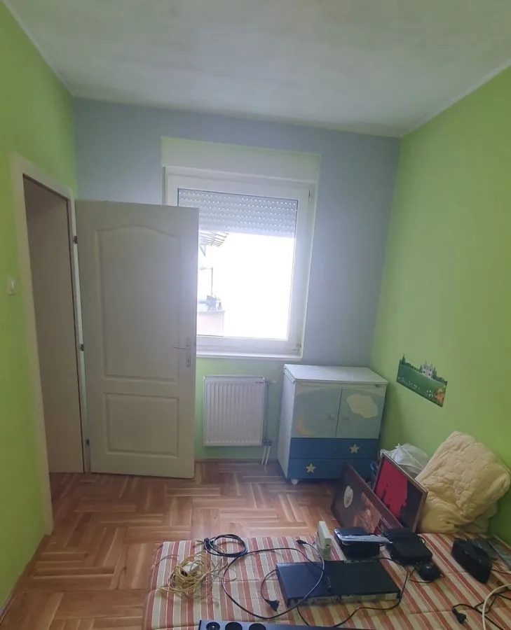 Prodaja, četvorosoban stan, 85m², Socijalno, Novi Sad Sve Podlokacije