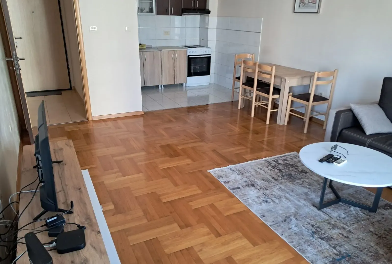 Izdavanje, stan, 52m², Podgorica, Crna Gora