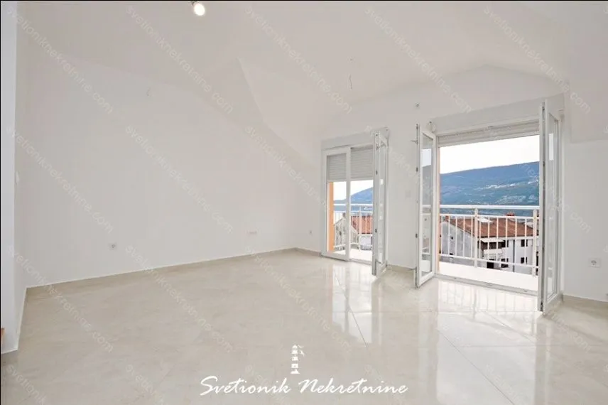 Prodaja, trosoban stan, 115m², Igalo, Herceg Novi
